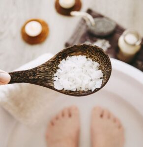 Quels sont les dangers et effets secondaires du bain de pied ?