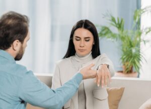 Comment se déroule une séance d'hypnose ? Comment se déroule une séance d'hypnose ?